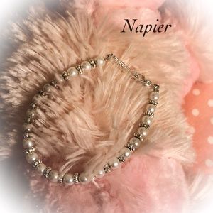 🎀❤️vintage Napier PEARL and BEADS  BRACELET